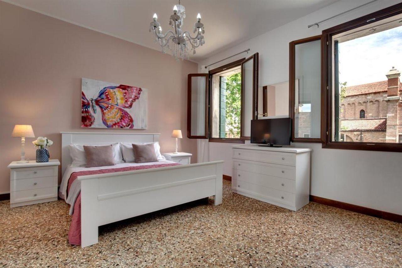 Accademia Opera Deluxe By Wonderful Italy Apartment Venesia Bagian luar foto