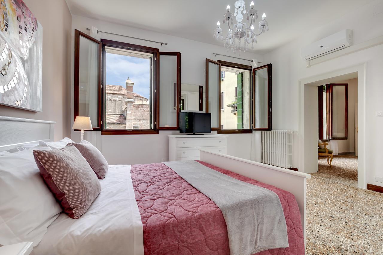 Accademia Opera Deluxe By Wonderful Italy Apartment Venesia Bagian luar foto