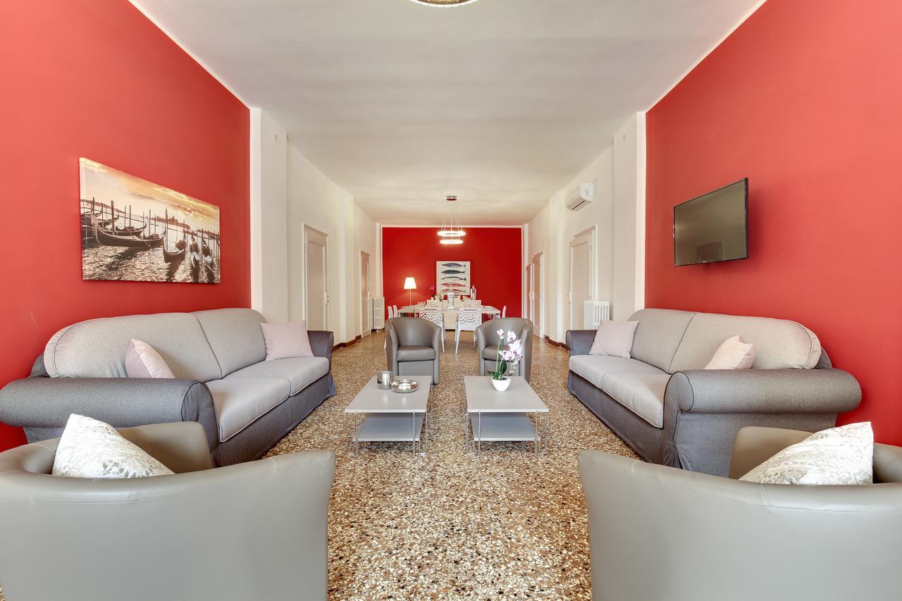 Accademia Opera Deluxe By Wonderful Italy Apartment Venesia Bagian luar foto