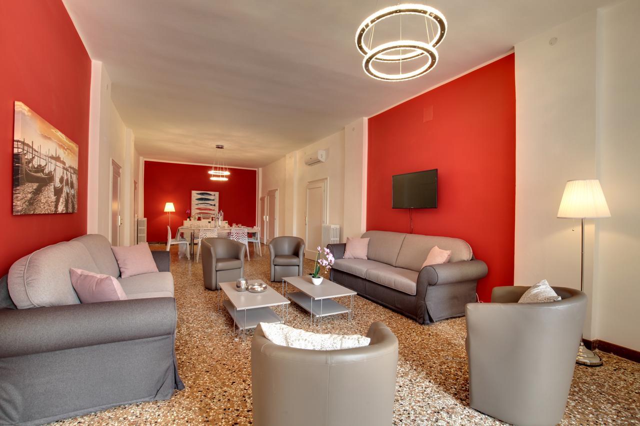 Accademia Opera Deluxe By Wonderful Italy Apartment Venesia Bagian luar foto